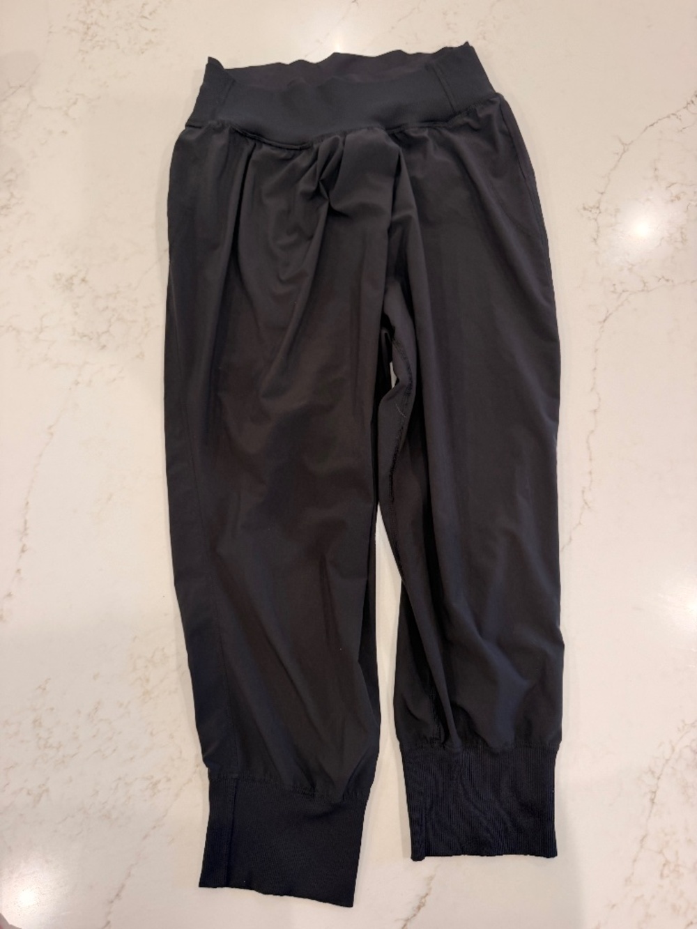 Lululemon Black Dance Studio Jogger Pants – Size 8
